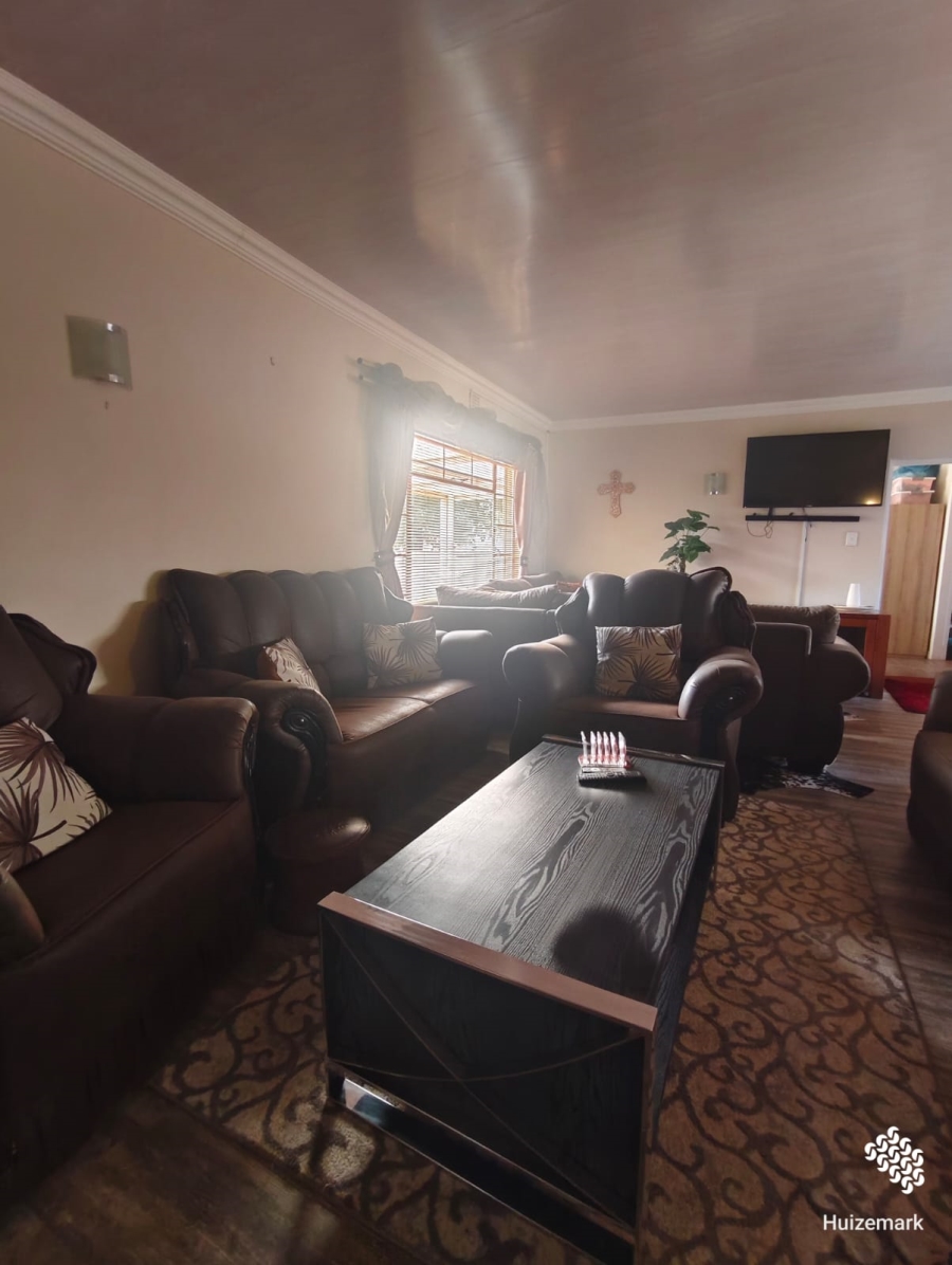 4 Bedroom Property for Sale in Roodia Free State